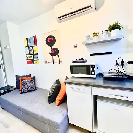 Apartel24pl Chopin House Self Check-in *