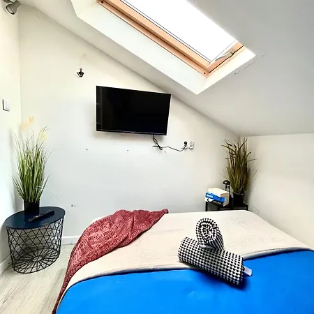 Daire Apartel24pl Chopin House Self Check-in Varşova